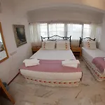 Alacati Antik Hotel Çeşme