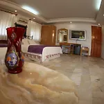 Alacati Antik Çeşme