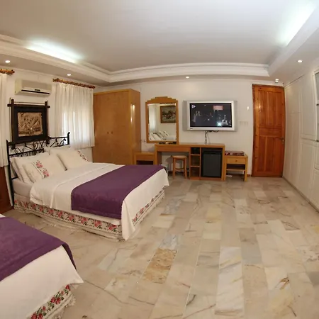 Alacati Antik Ξενοδοχείο *