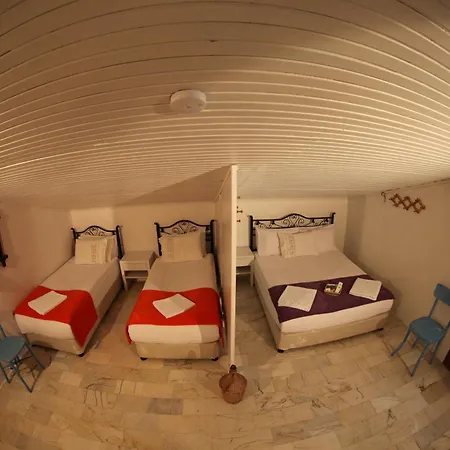 Alacati Antik Ξενοδοχείο *