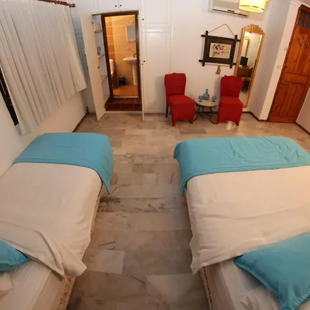 Alacati Antik Çeşme