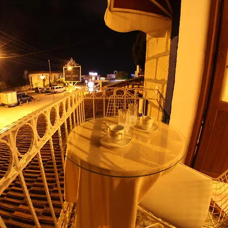 Alacati Antik Otel Çeşme